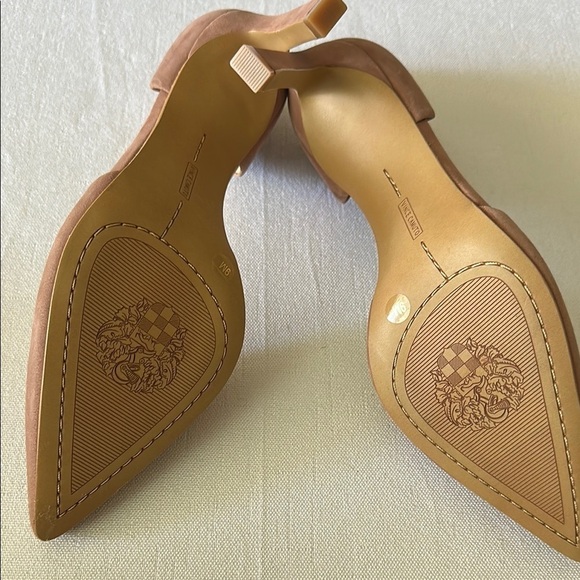 Vince Camuto Women's Blush Heels - Picture 4 of 6